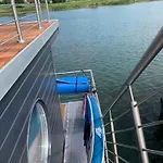Hausboot - Nordsonne 10 بوتيل شيلينغ